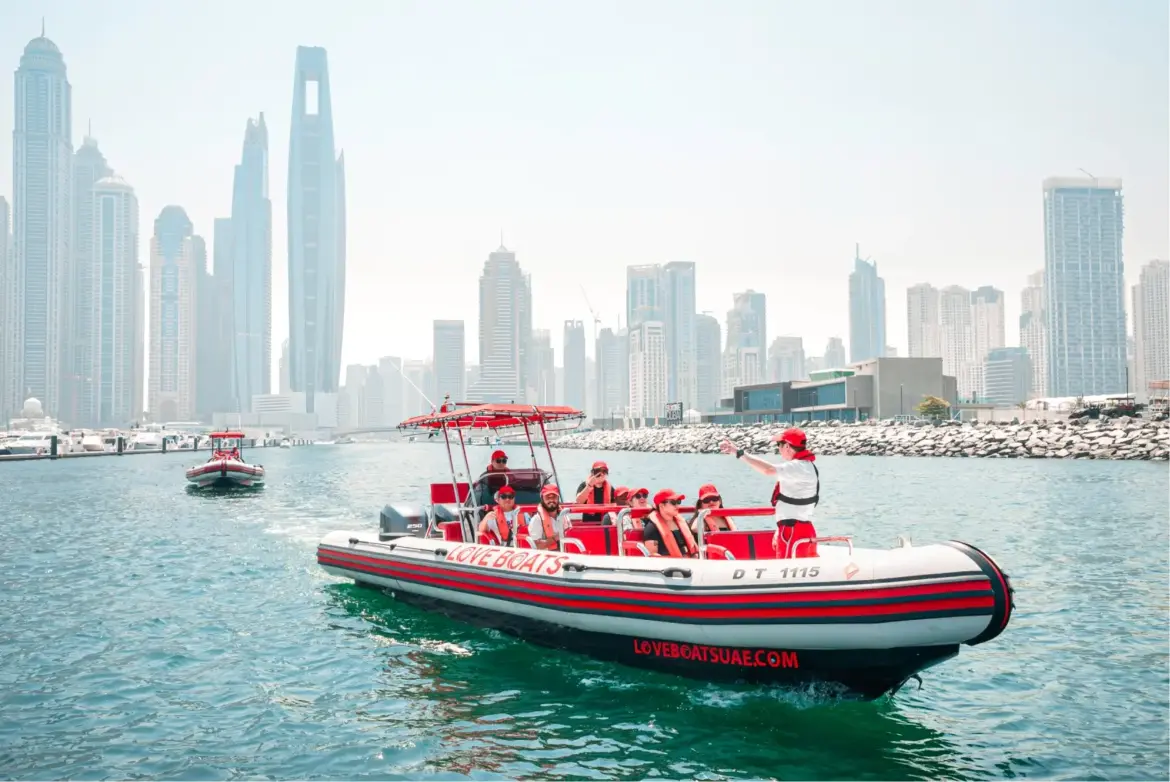 Exclusive Speed Boat Tours Across Dubai’s Iconic Views